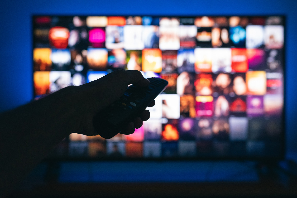 Future of IPTV: Predictive Streaming and Smart Content Delivery Using AI